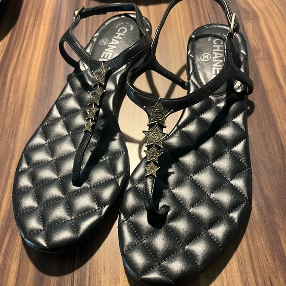 Excellent conditions Chanel Sandals - Picture 1 of 4